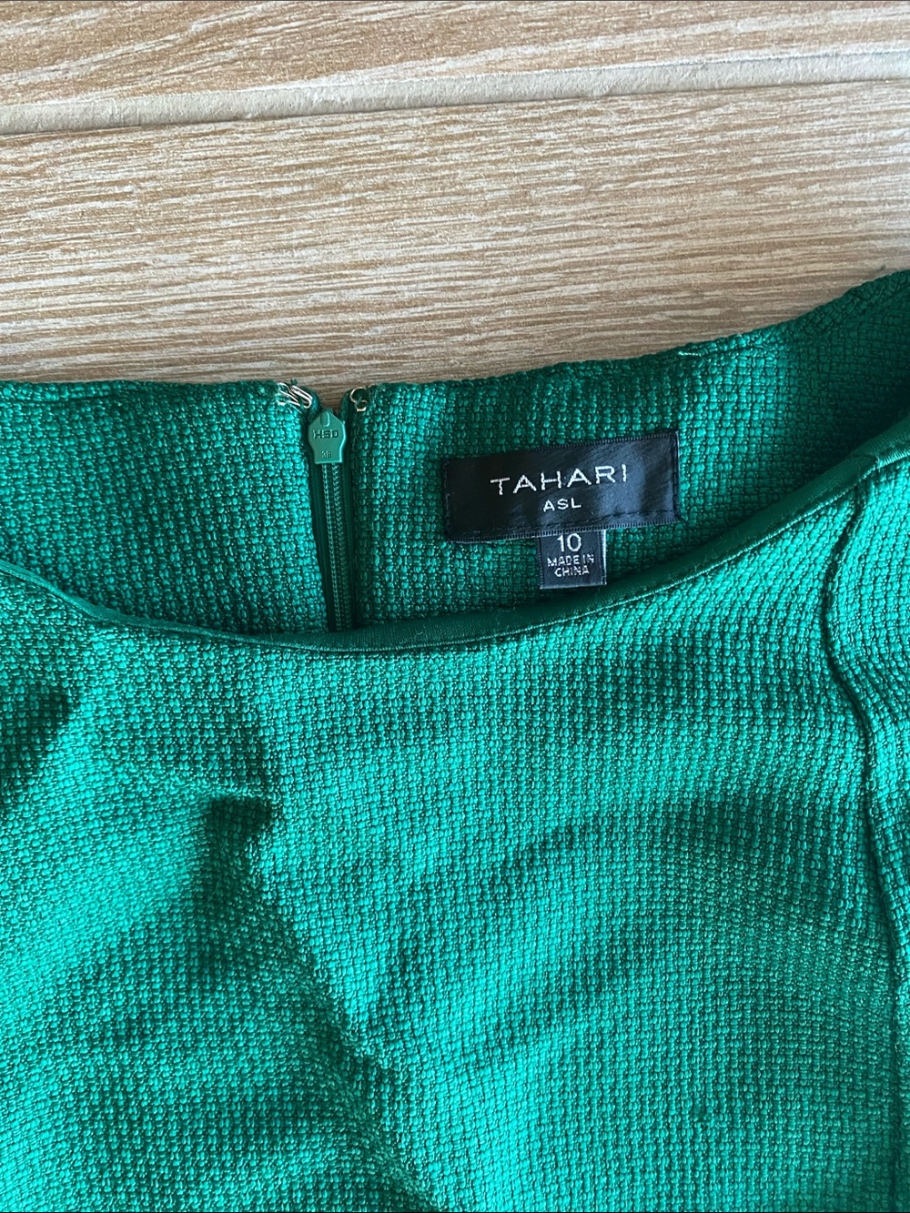 Tahari ASL Emerald Cap-Sleeve Sheath with Gold Buckle - Picture 2 of 3